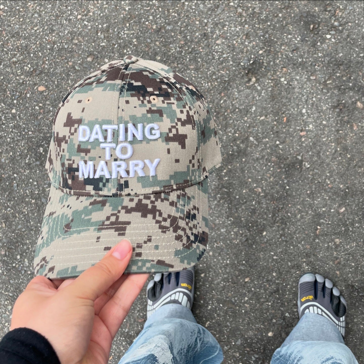 DATING TO MARRY HAT